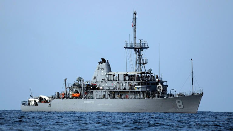 US says it’s searching for explosive mines to reopen the Strait of Hormuz