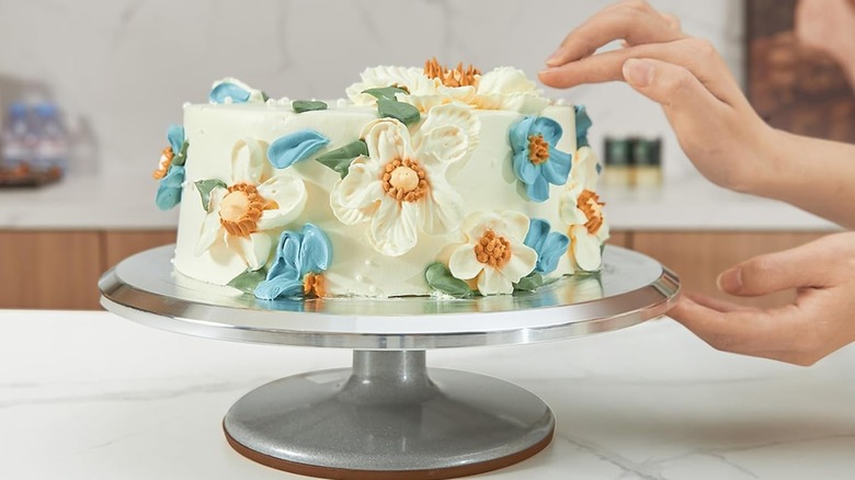 12 best revolving cake stands for decorating and serving