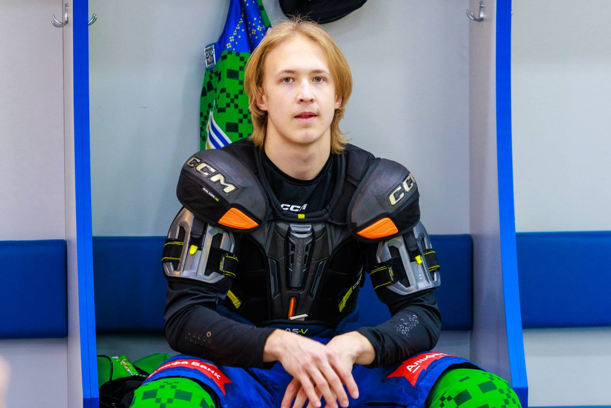 Official: Alexander Zharovsky will play 