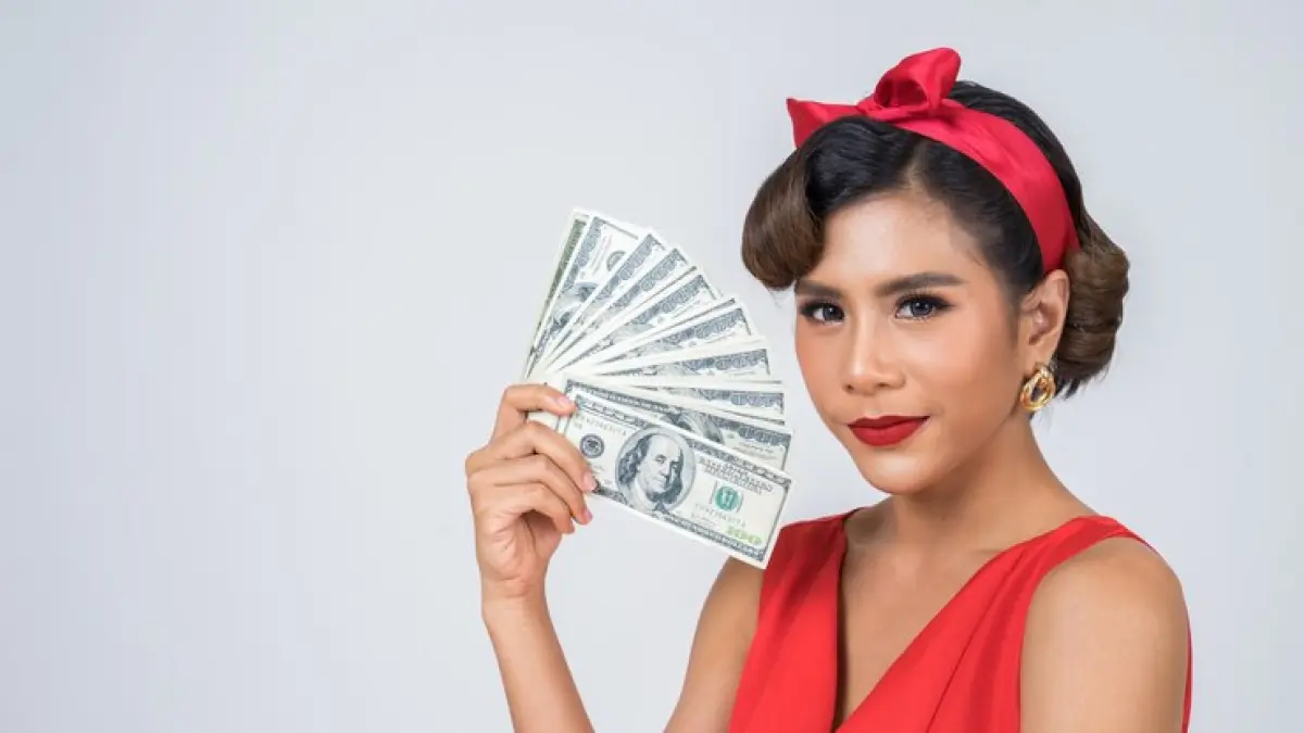 Mei Penuh Keberuntungan! 6 Zodiak Ini Dikabarkan Dihiasi Hoki Besar