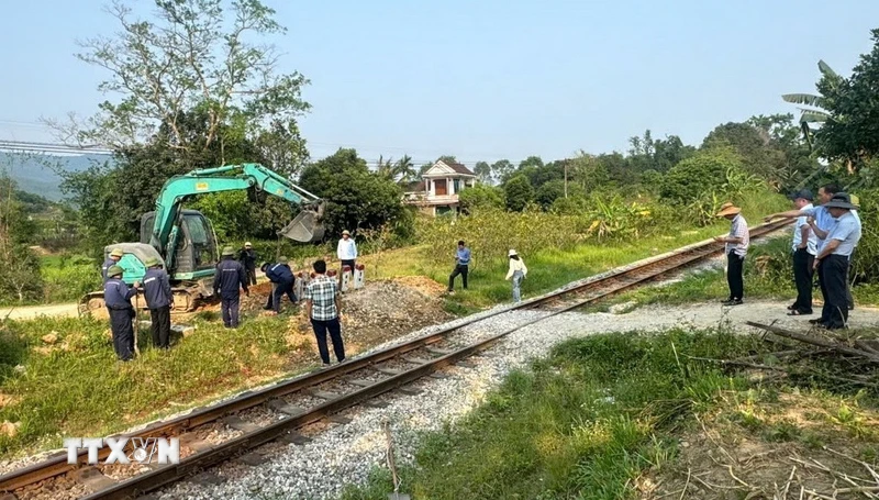 Quảng Trị nỗ lực xóa lối đi tự mở, giảm nguy cơ tai nạn đường sắt