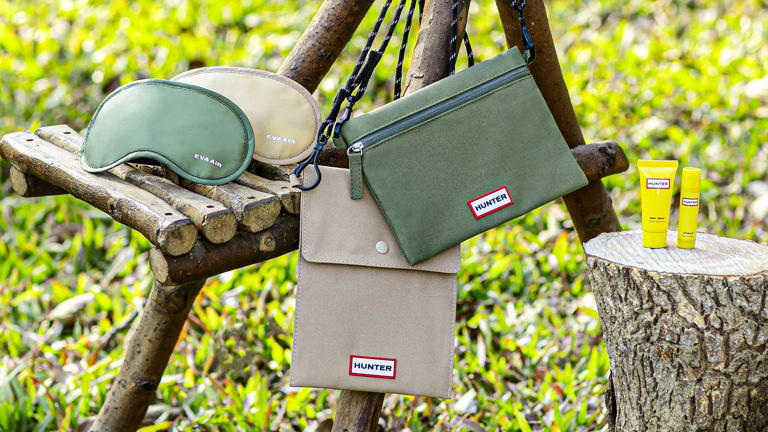 5 airlines with the world's most generous premium economy amenity kits ...