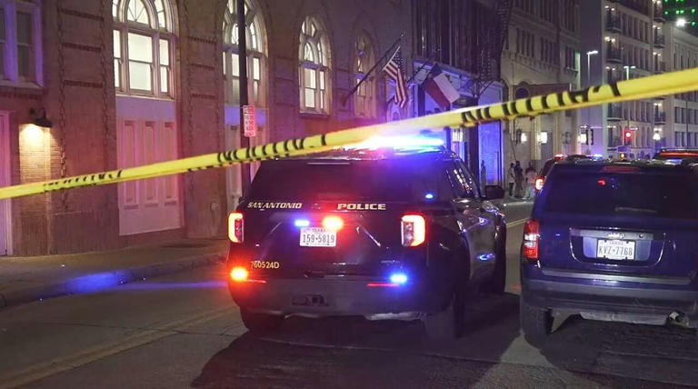 SAPD: 1 in custody after man gets shot near downtown parking garage