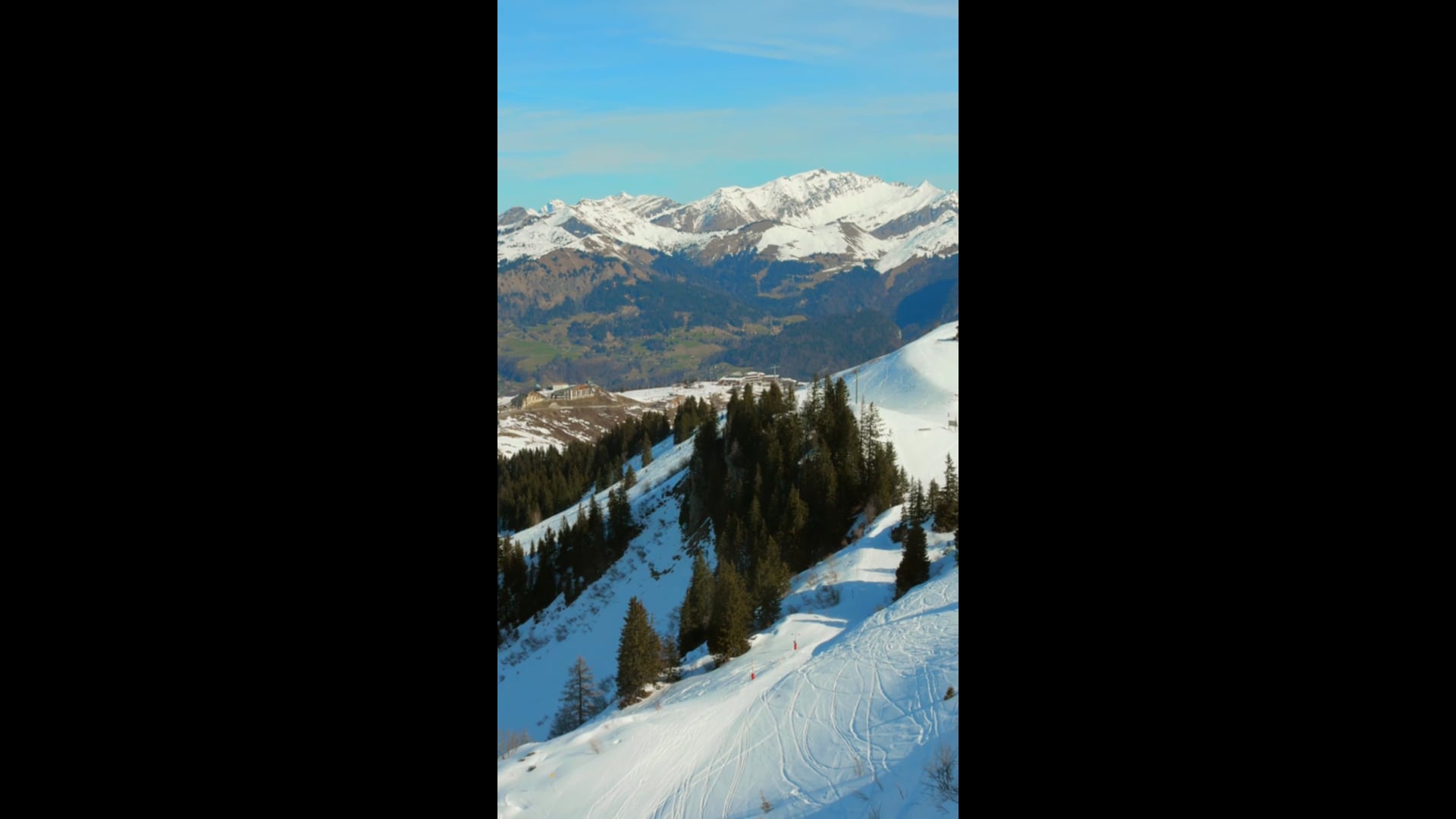 Les Aiguilles Rouges : vues aériennes par drone du magnifique paysage ...