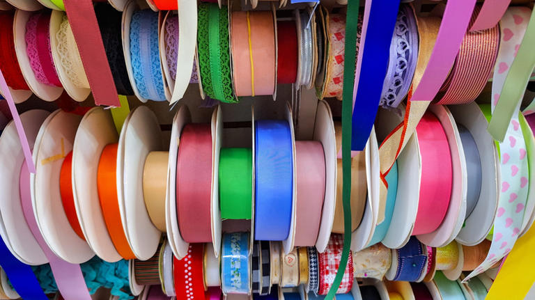 Woman transforms ordinary ribbon into dreamy spring decor on a budget