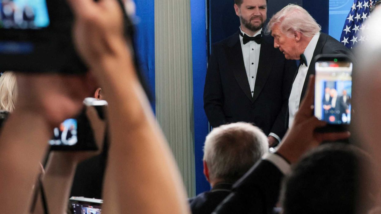 Viral clip shows Fox reporter recounting remarks before WHCD shooting