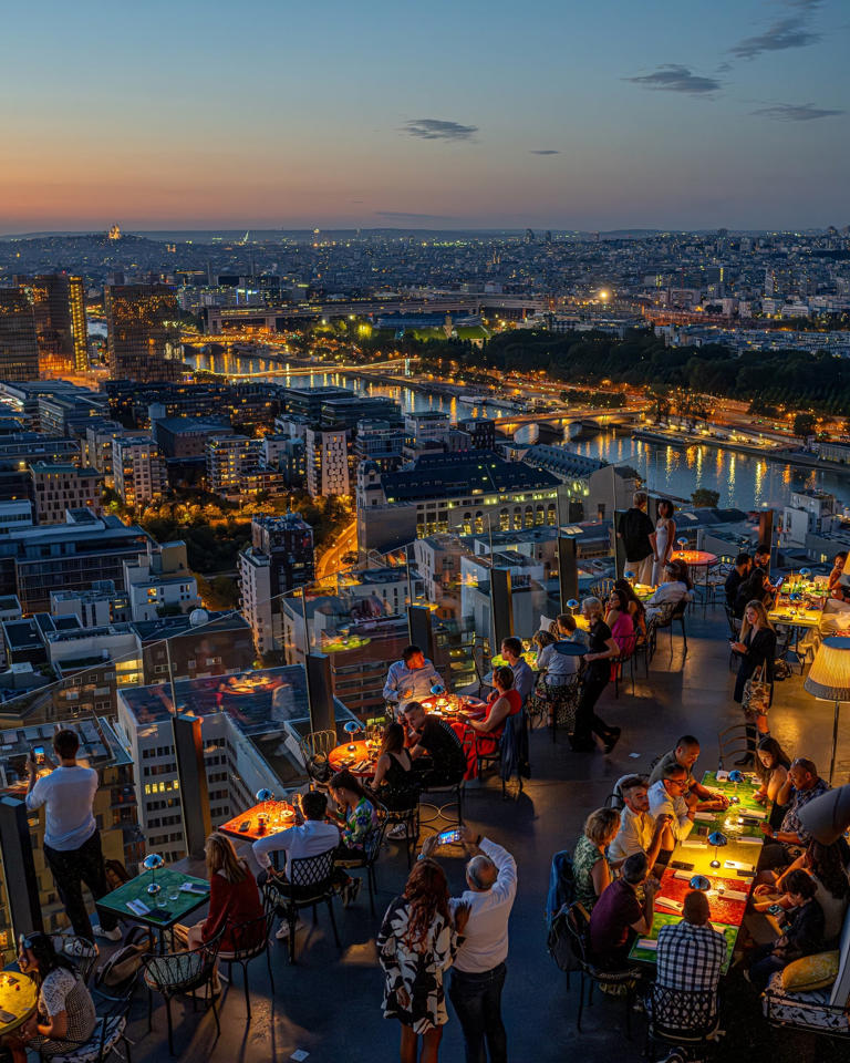 in-paris-the-terrace-of-this-hotel-designed-by-philippe-starck-is-the