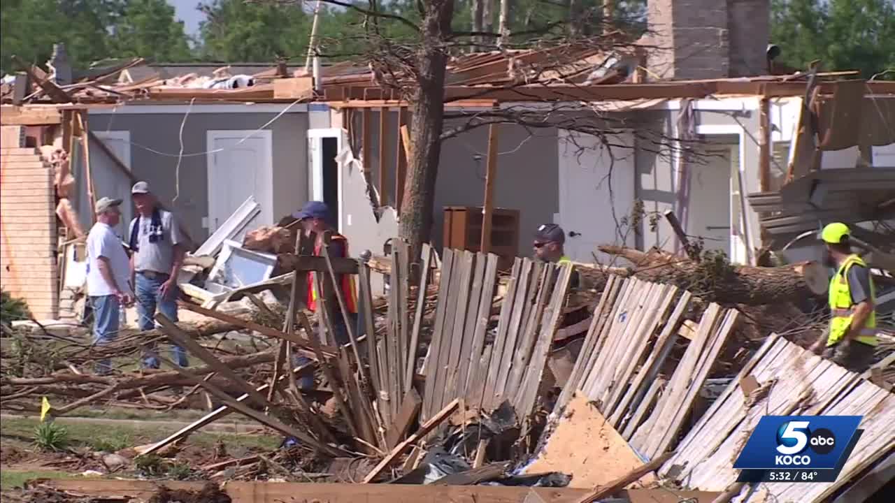 Volunteers in Enid help clean up after EF-4 tornado