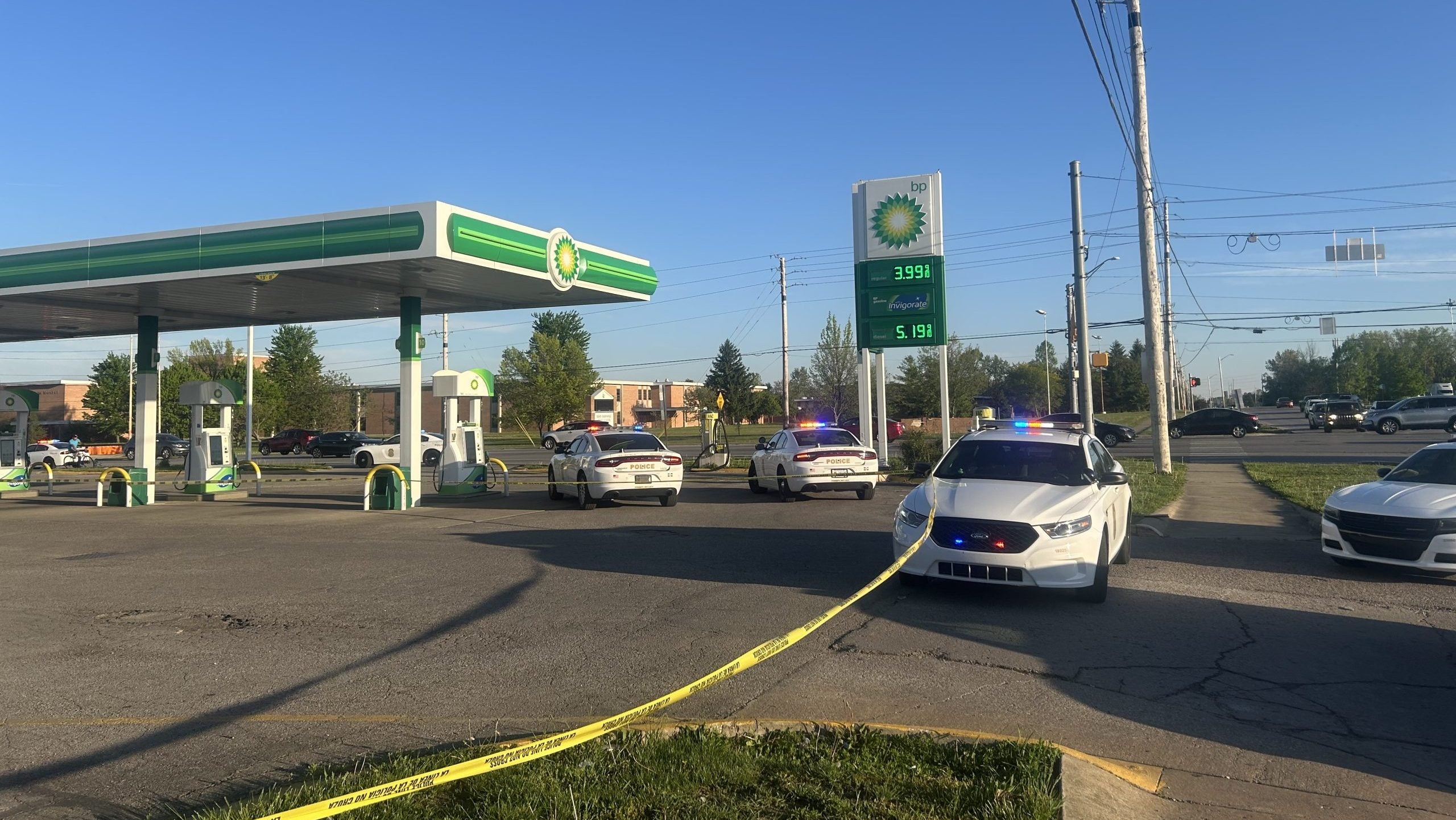Man fatally shot at Indy gas station, police investigating