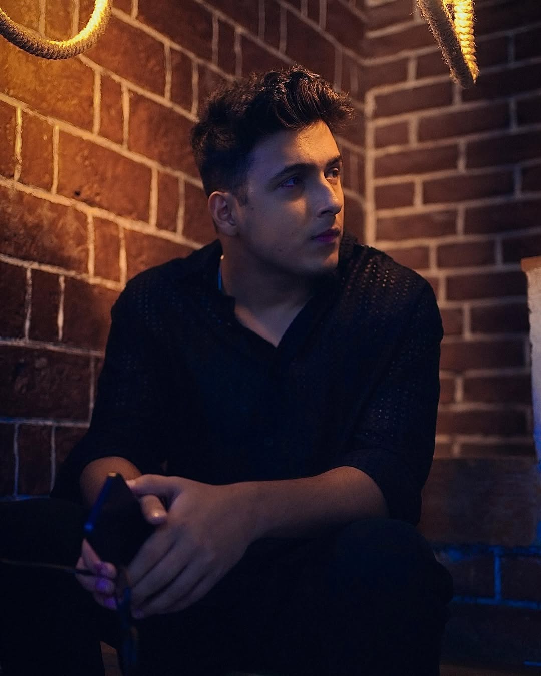 5 budding singers in India who own social media without big-label backing