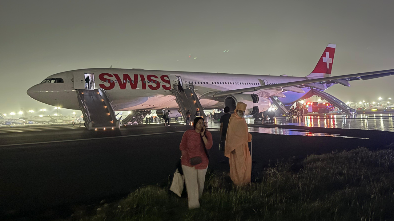 Engine on fire, exit jammed, botched evacuation: How the SWISS Delhi ...