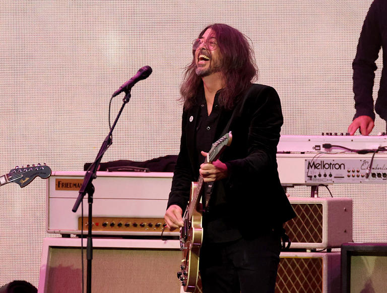 Foo Fighters' SNL UK Debut: 'Caught in the Echo' and Child Actor Moment