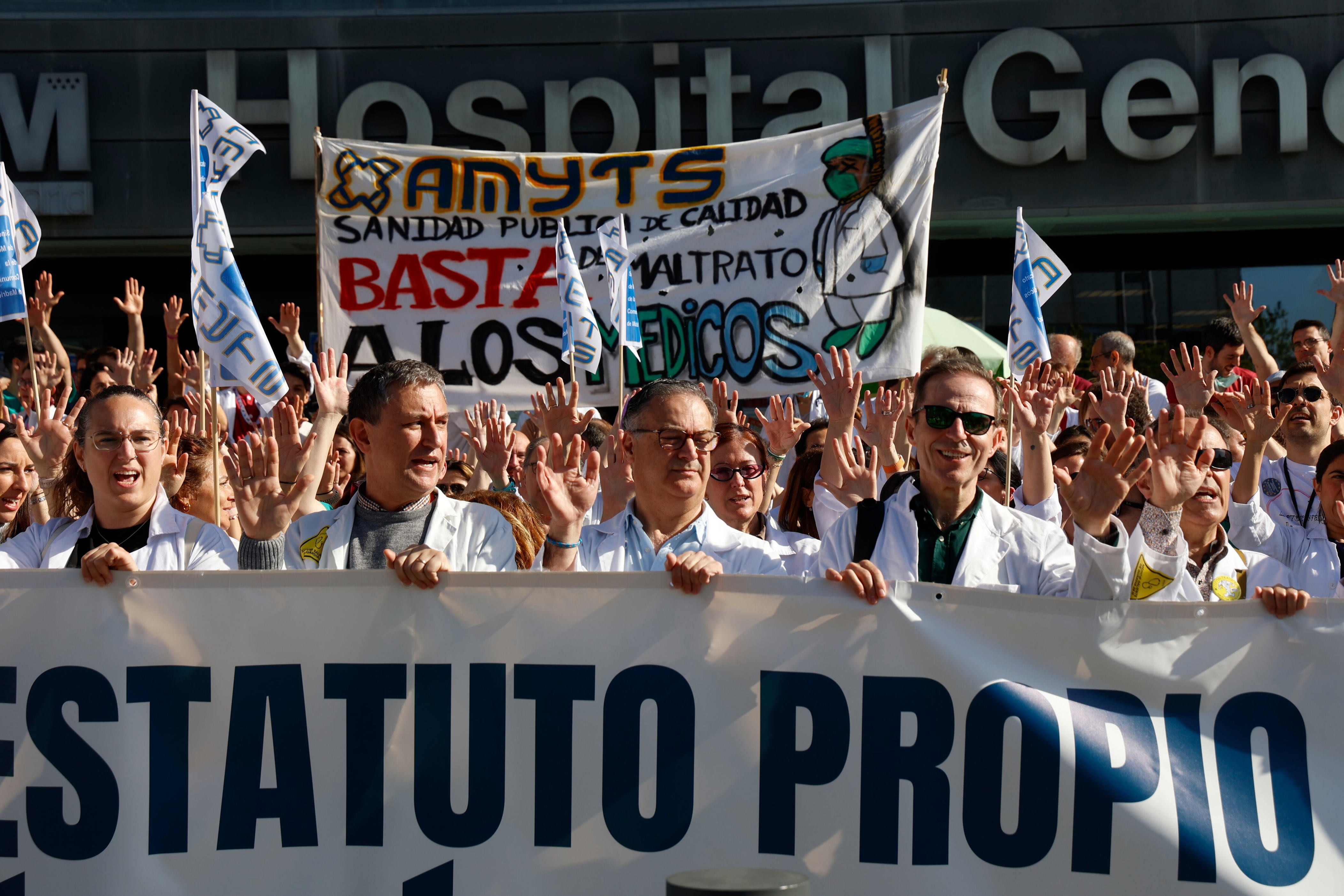 Comienza la tercera semana de huelga de médicos sin acercamientos con ...