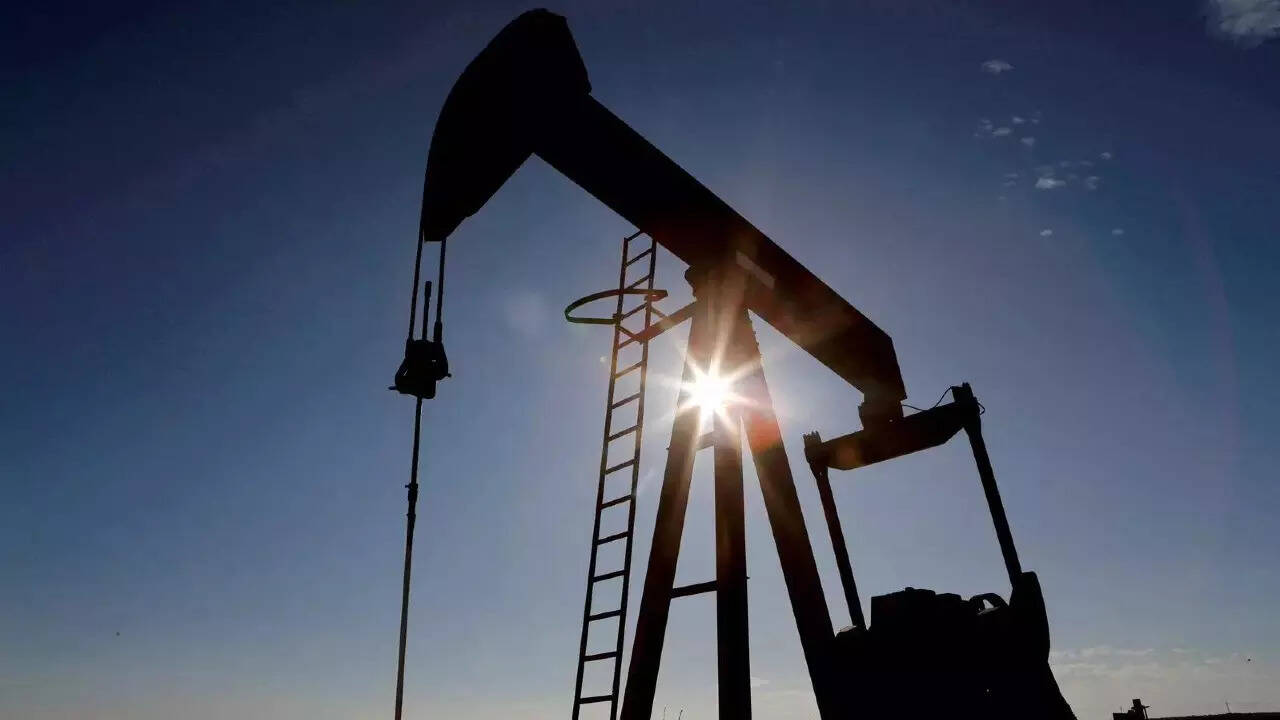 Crude oil prices spike 2% as US-Iran talks stall, Hormuz tensions rise