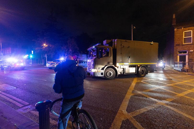 Dublin security alert: Gardai and Army EOD respond on North Circular Road