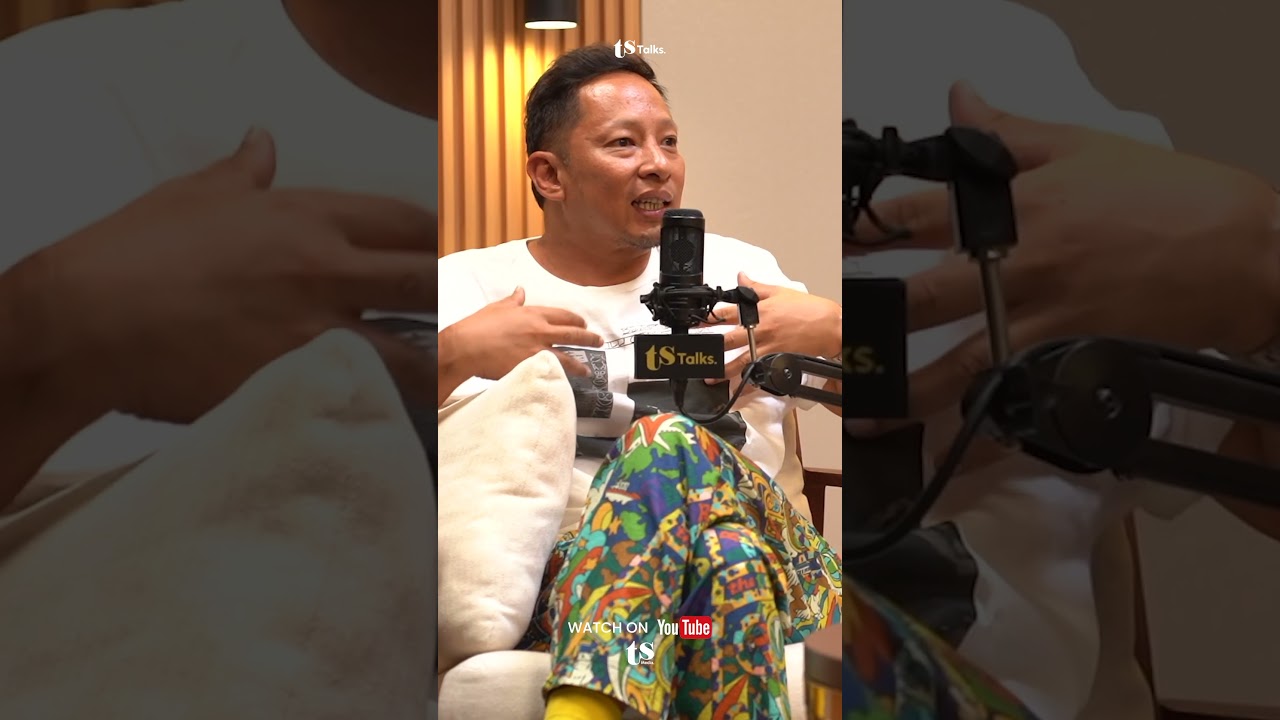 Musisi... botak... siapa ya...