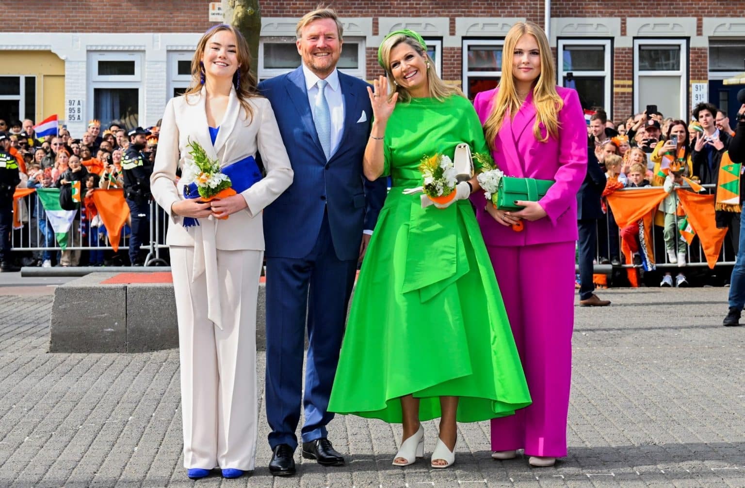 Populariteit Oranjes groeit: Amalia dicht op Máxima, koning wint vertrouwen