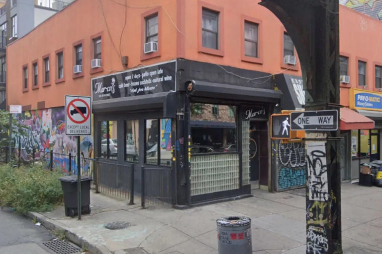 Man, 26, stabbed to death outside NYC bar after argument turns bloody ...