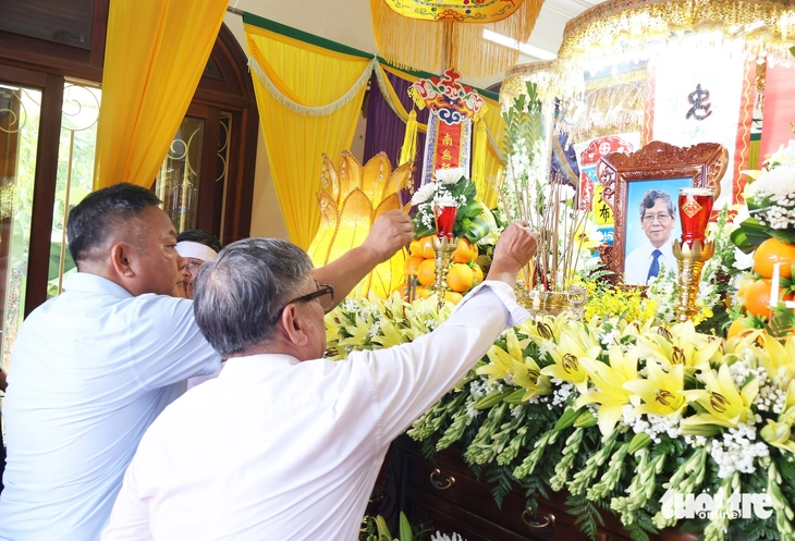 Thương tiếc ông Vũ Ngọc Hoàng: Người nặng tình với quê hương, có nhiều suy nghĩ đột phá, đổi mới