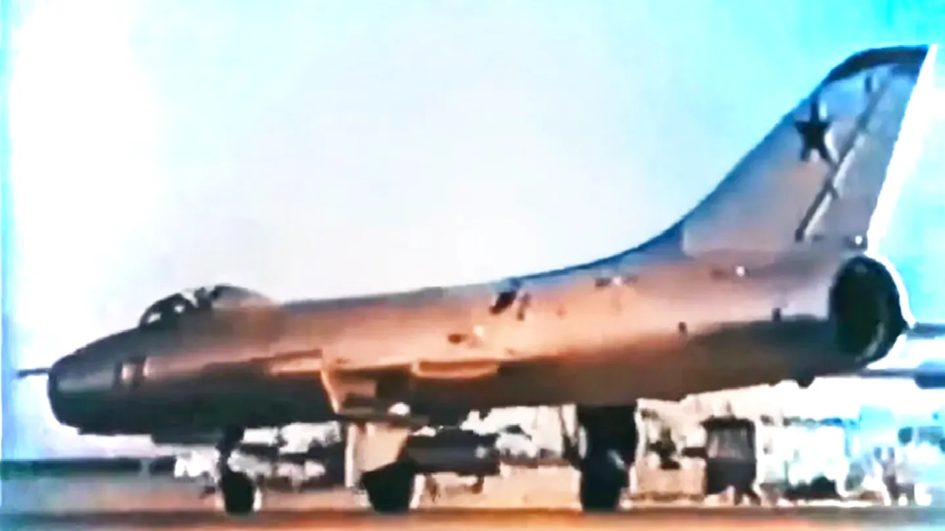 Soviet jet dropping 11-kiloton nuclear bomb captured in rare Cold War ...