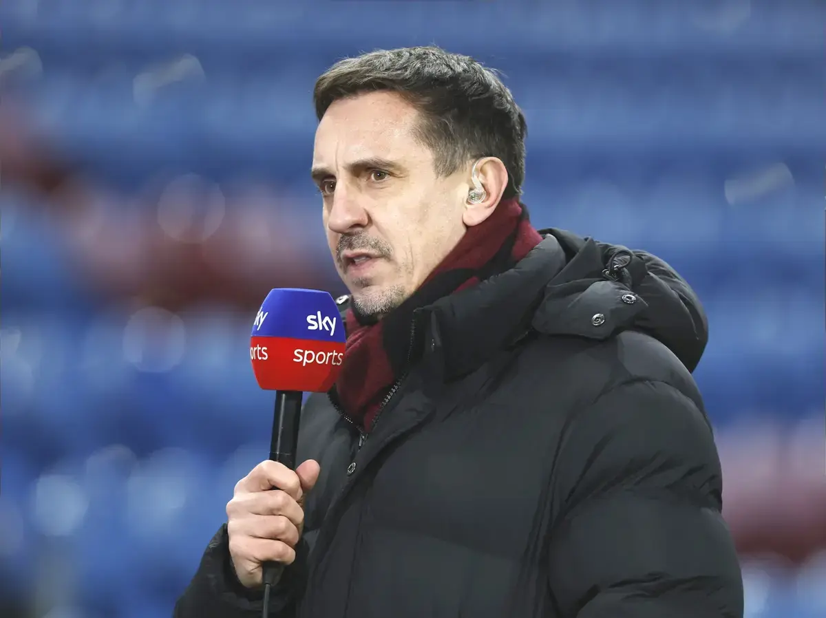 Gary Neville goes public on Eddie Howe future and what should happen at ...