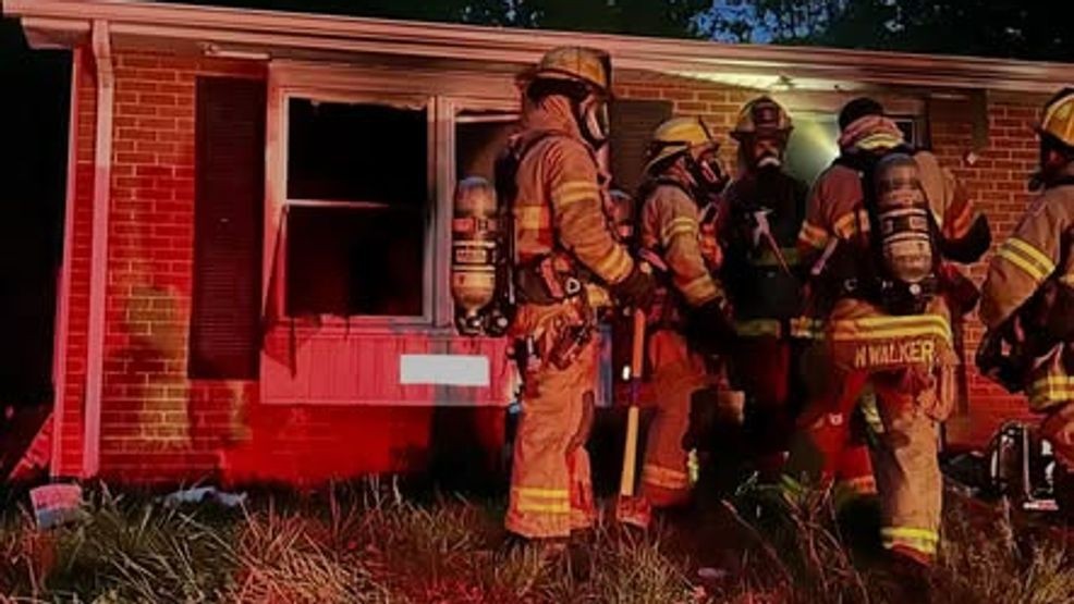 Family of four displaced after fire, Roanoke County officials say