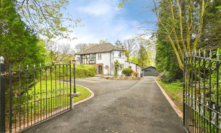 mansfield-semi-detached-home-for-around-465k-with-spacious-modern