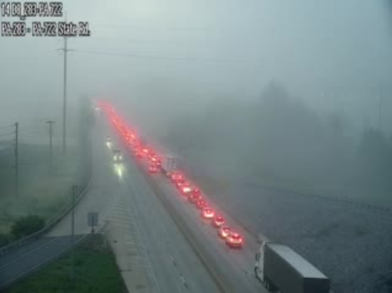 Vehicle swerves to avoid deer, hits Mercedes-Benz on Route 283, police say
