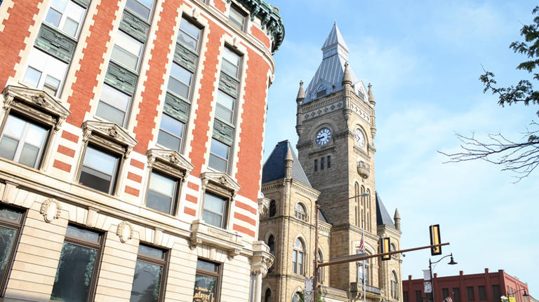 An hour from Pittsburgh is Pennsylvania's charming city with a vibrant ...