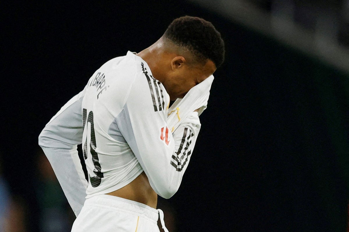 Mbappe faces anxious wait as injury threatens World Cup involvement