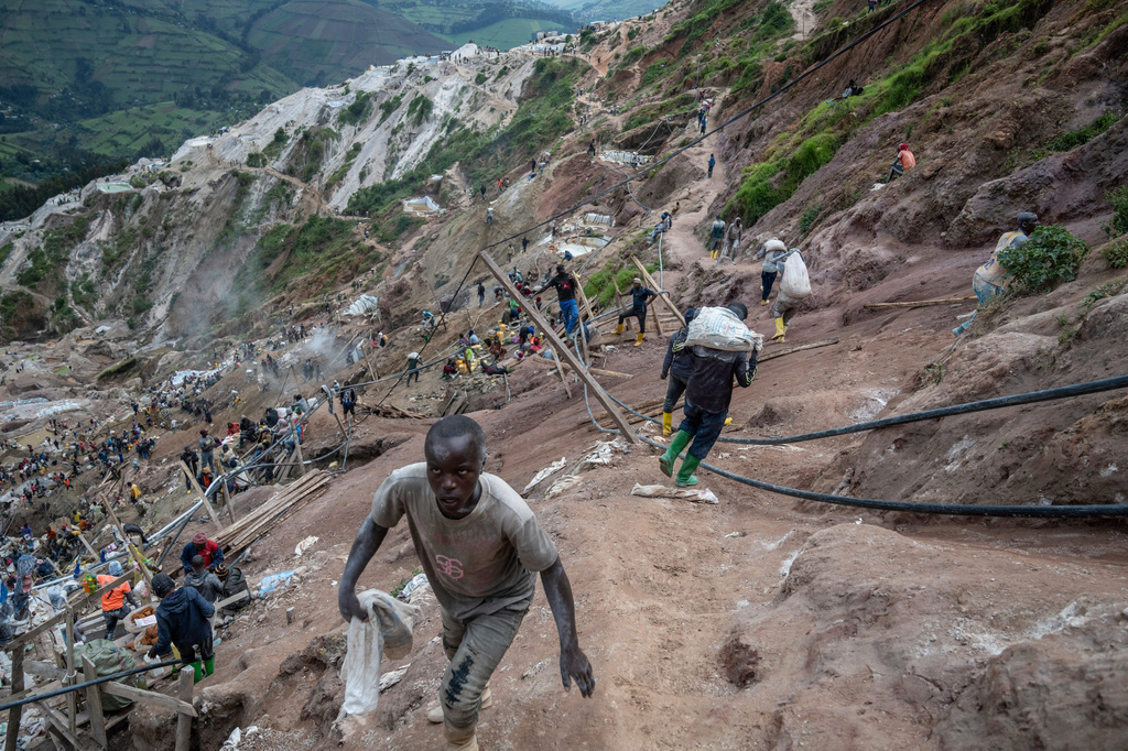 Congo creates a paramilitary mining guard backed by US and UAE funding