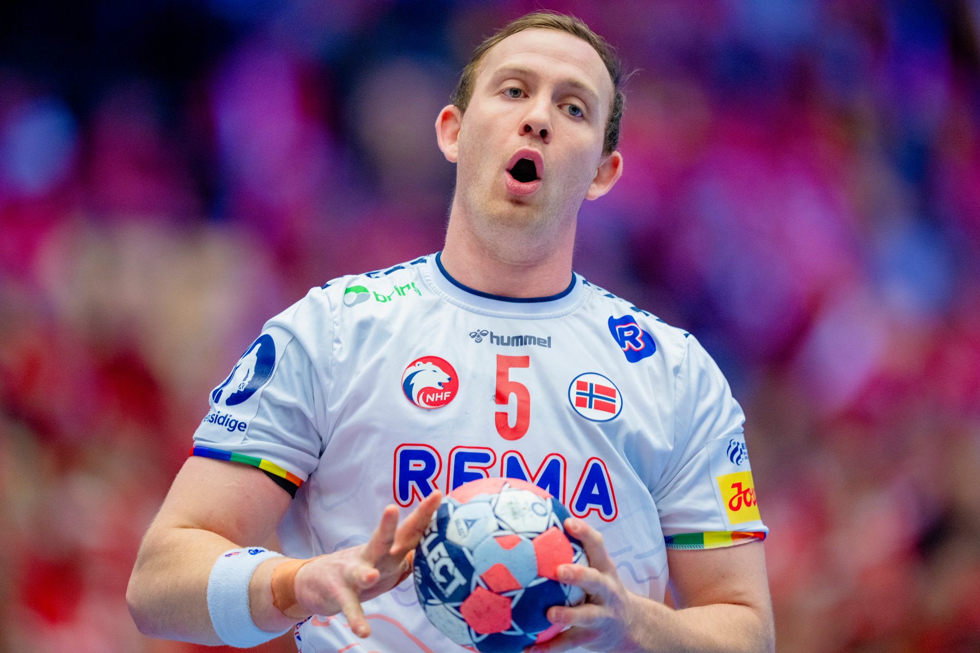 Lillebror debuterer på landslaget