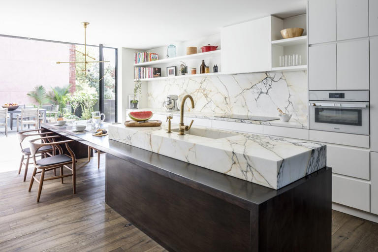 15 simple design tricks that make modern kitchens feel warm and inviting
