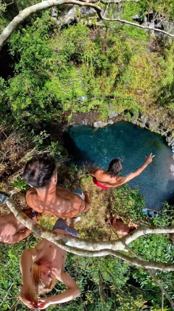This 25m synchro gainer dive is turning heads