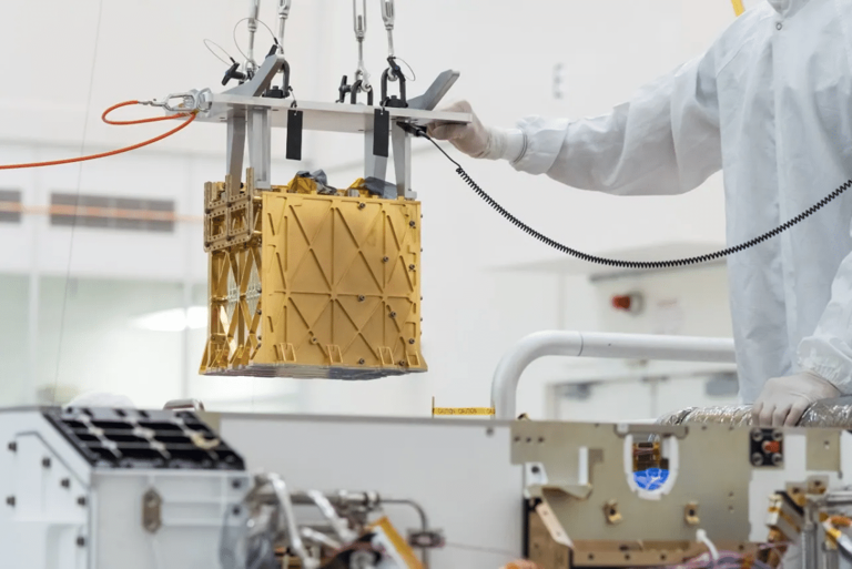 NASA confirms that Mars has air, but is it enough to keep a human alive ...