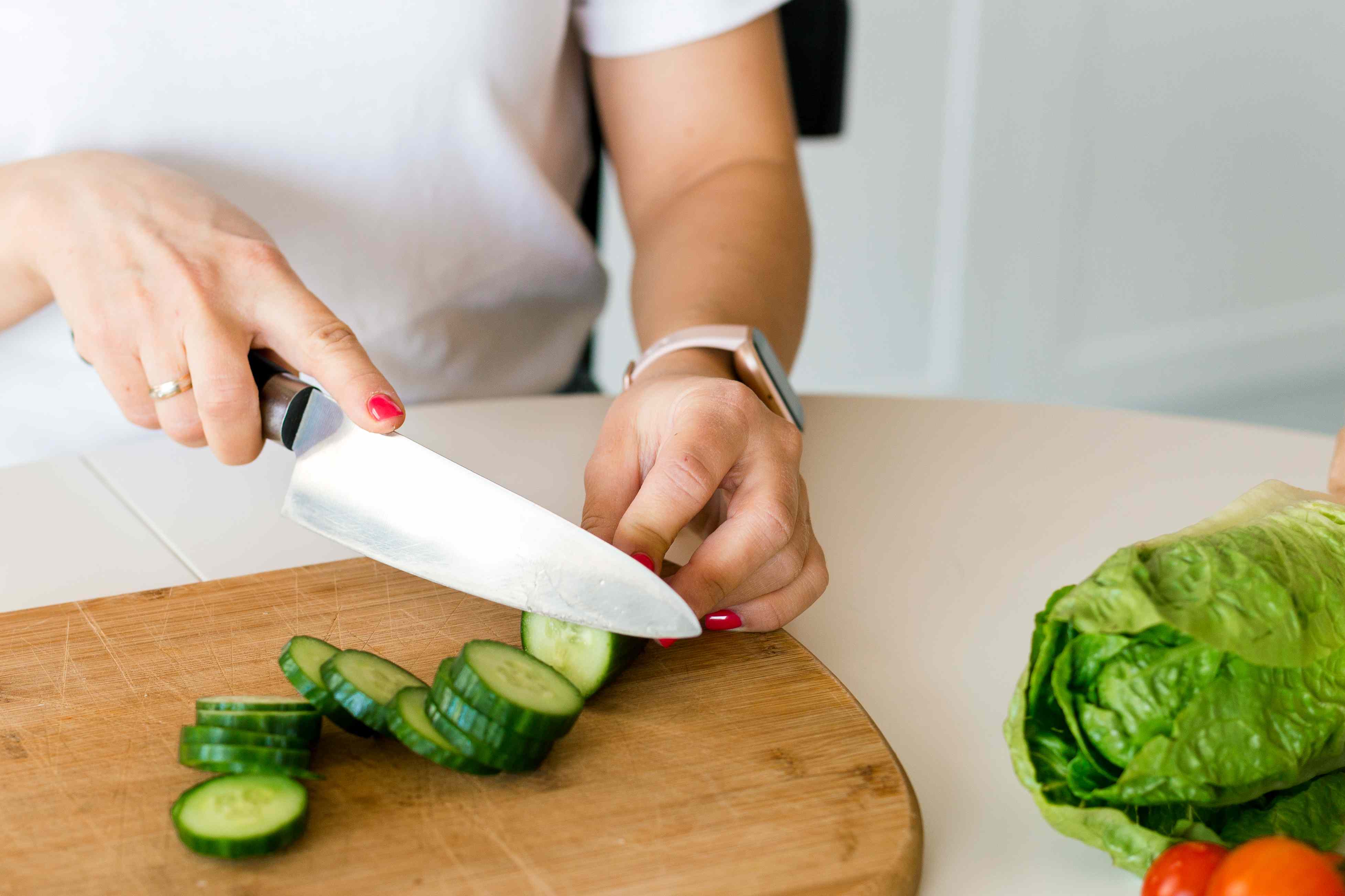 The one trick I use to make dinner with ADHD (without losing my mind)