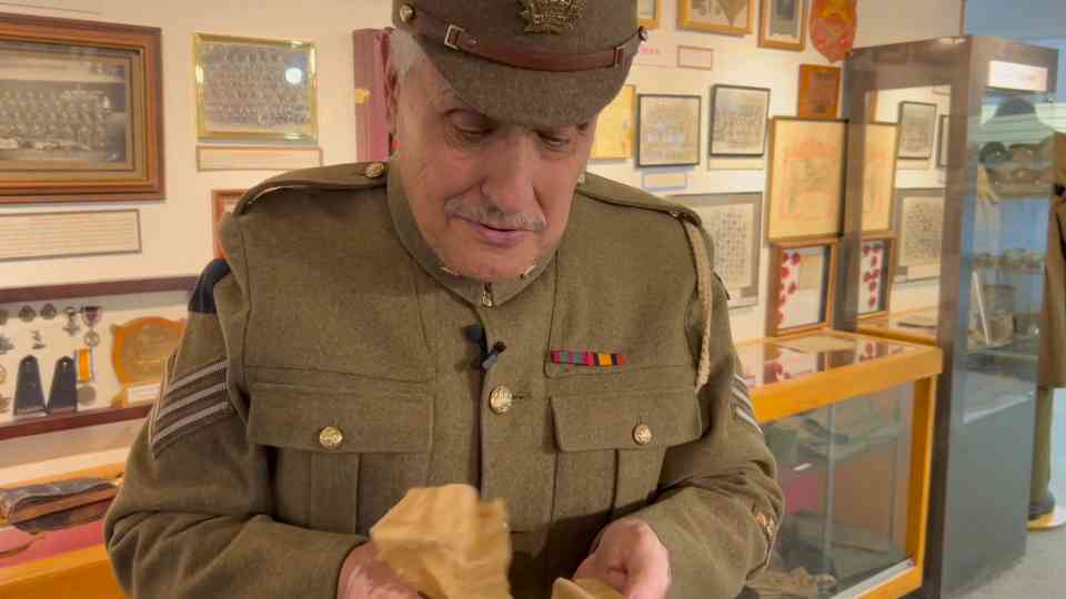 What a WW1 soldier carried into battle on his back