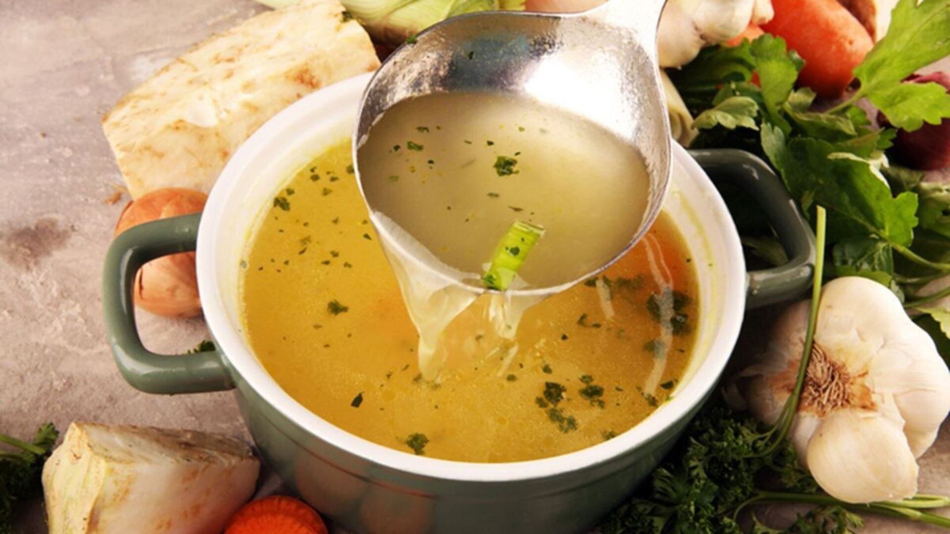 Adiós a la sopa de sobre: la versión casera más rica, fácil y lista en ...