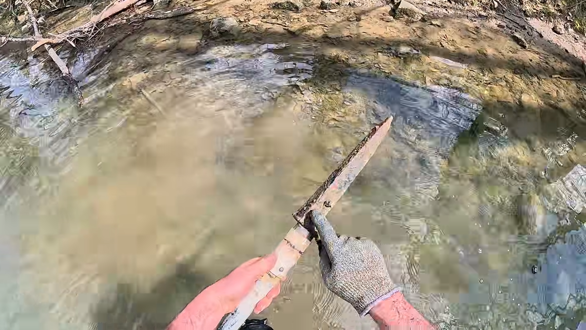 That's not just junk - River detecting an old homesite, then the lock ...