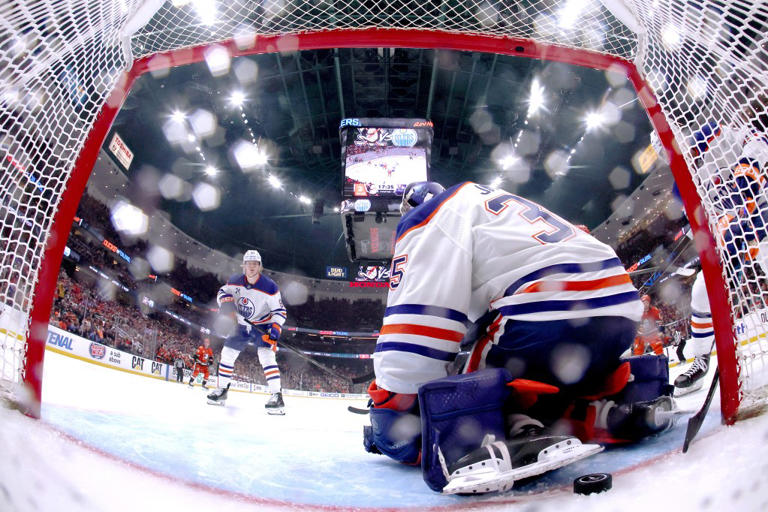 Ducks-Oilers NHL playoff game ends in wild goal controversy: 'Worst call'