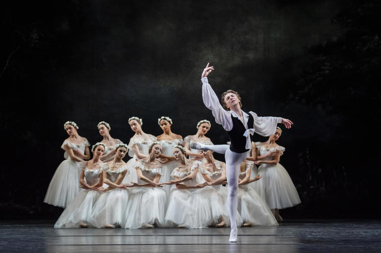 Star dancers of the future pay tribute to ballet pioneers