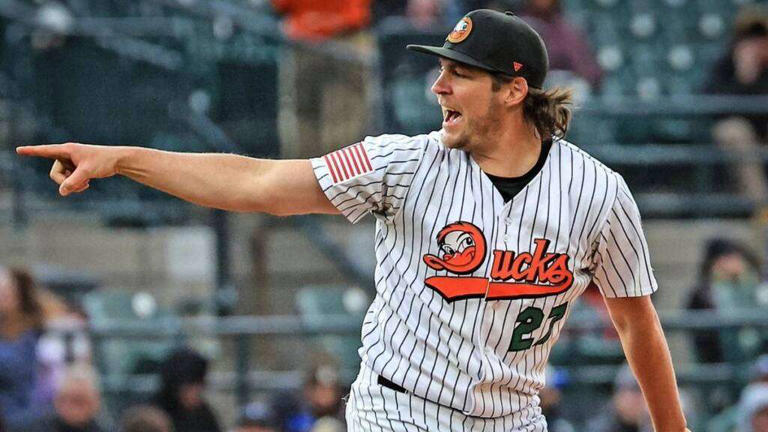 Trevor Bauer boasts about his no-hitter
