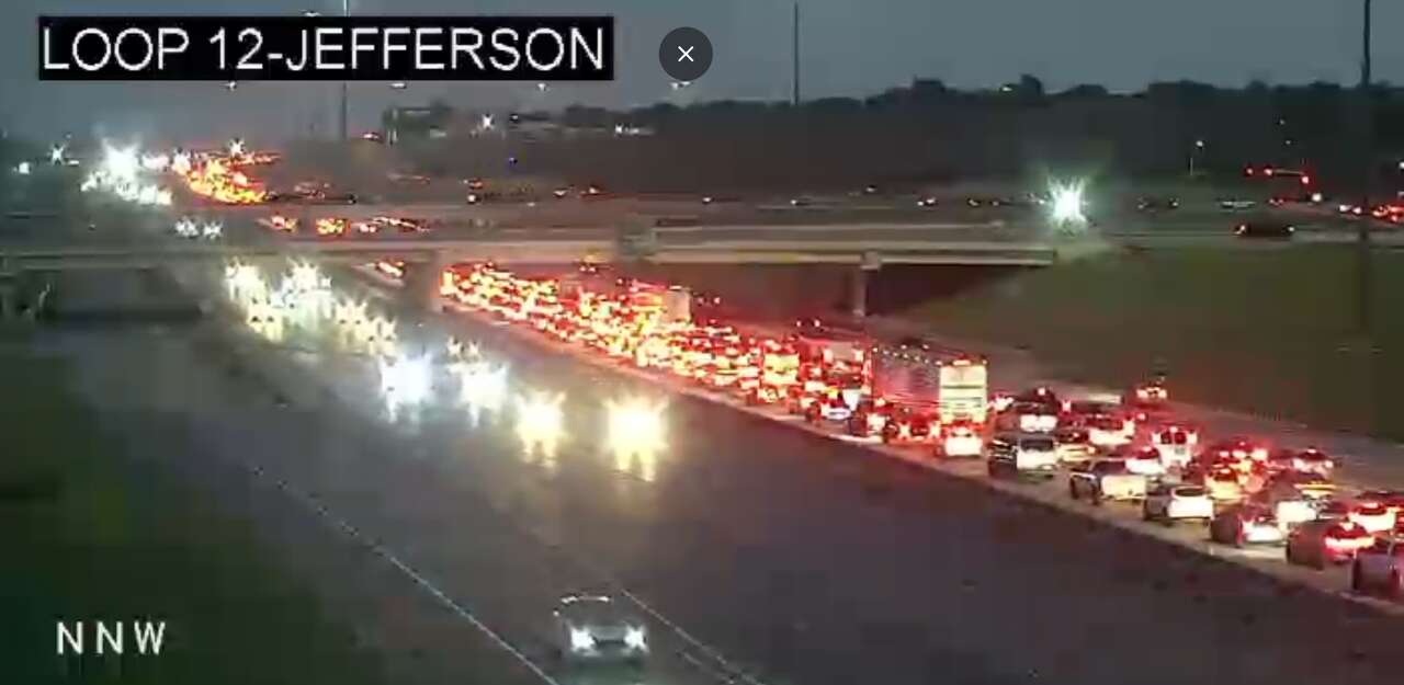 Collision closes all northbound lanes of Loop 12 in Dallas