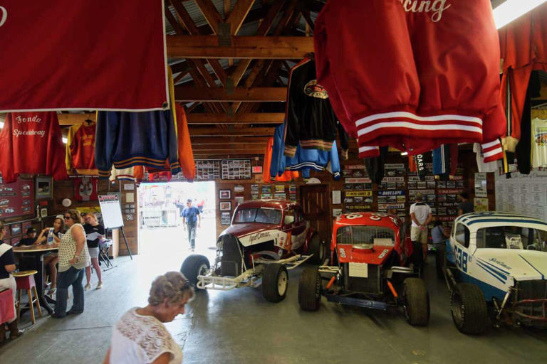 A local fair promoted Constantino's campaign. It was likely illegal