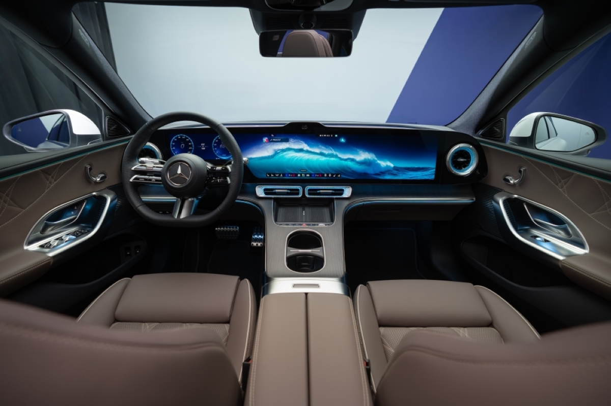 Mercedes-Benz C-Class electric revealed: 762 km range, 482 hp fastback EV