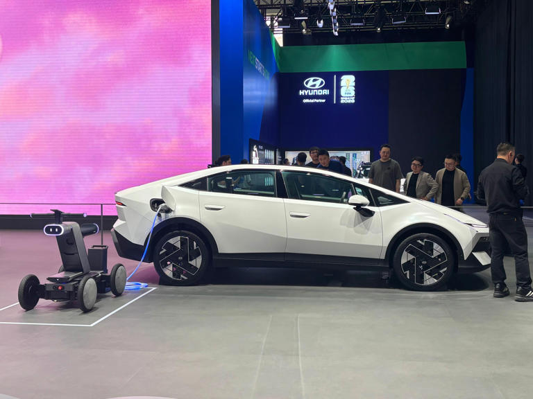 Automotrices chinas expanden su apuesta y entran a la carrera de robots