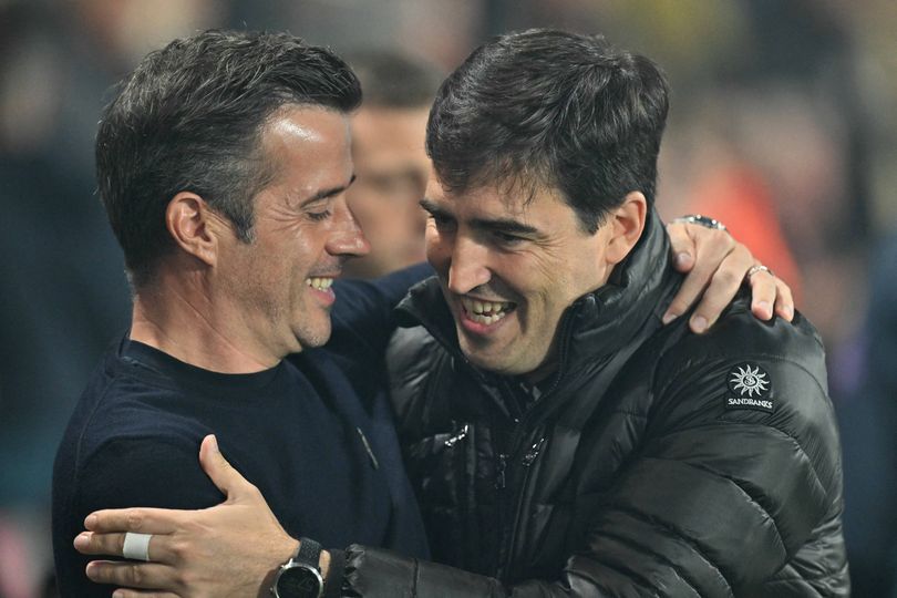 Bournemouth's Spanish manager Andoni Iraola (R) greets Fulham's Portuguese head coach Marco Silva (L) ahead of kick-off in the English Premier League football match between Bournemouth and Fulham at the Vitality Stadium in Bournemouth, southern England on October 3, 2025. (Photo by Glyn KIRK/AFP) / RESTRICTED TO EDITORIAL USE. No use with unauthorized audio, video, data, fixture lists, club/league logos or 'live' services. Online in-match use limited to 120 images. An additional 40 images may be used in extra time. No video emulation. Social media in-match use limited to 120 images. An additional 40 images may be used in extra time. No use in betting publications, games or single club/league/player publications. / (Photo by GLYN KIRK/AFP via Getty Images)
