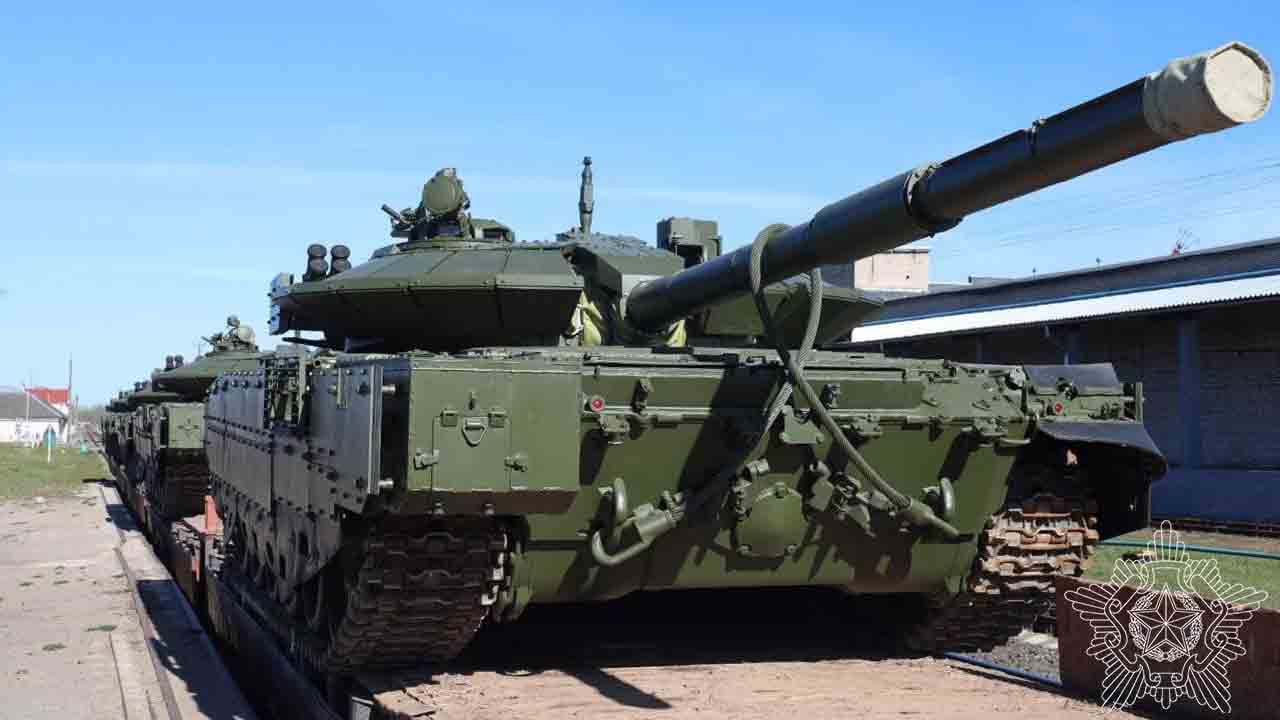 Belarusian army receives new modernized T-72BM2 tanks