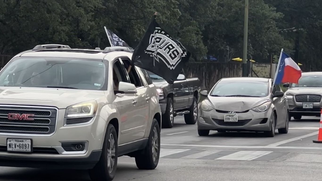 Spurs fans blocked from Commerce Street after win