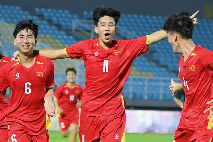 Khán giả Việt Nam không được xem đội U17 đá vòng bảng giải châu Á?